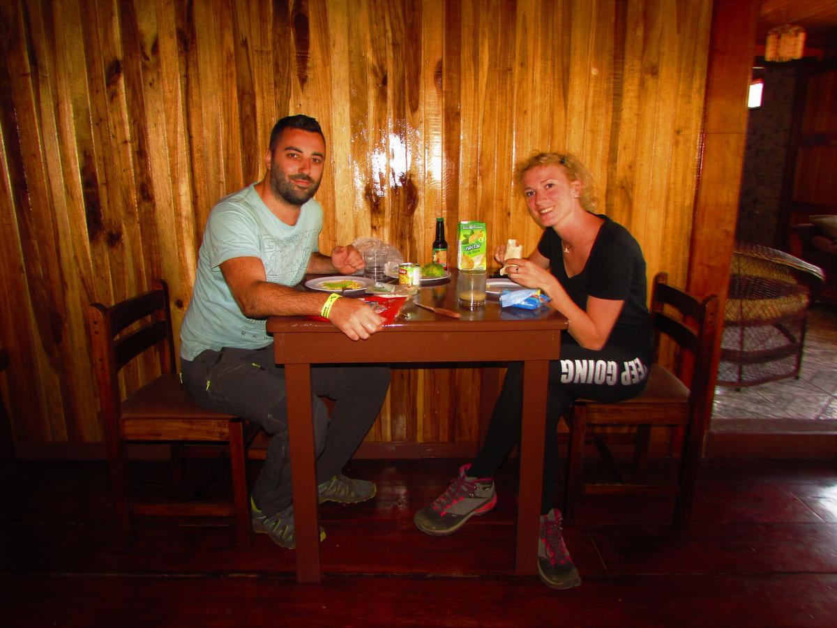 Que Tuanis Hostel モンテベルデ エクステリア 写真