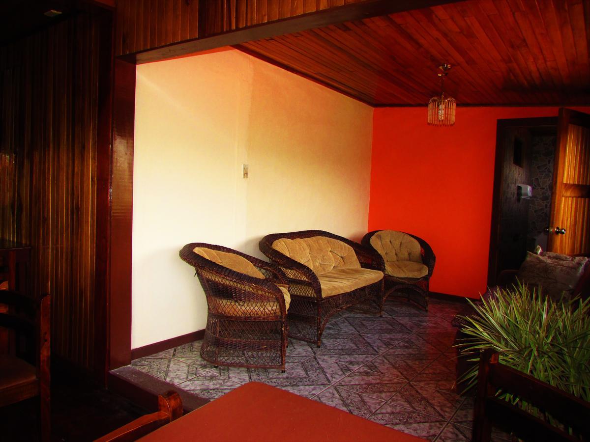 Que Tuanis Hostel モンテベルデ エクステリア 写真