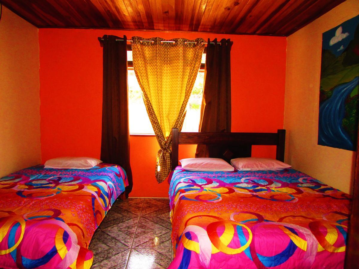 Que Tuanis Hostel モンテベルデ エクステリア 写真