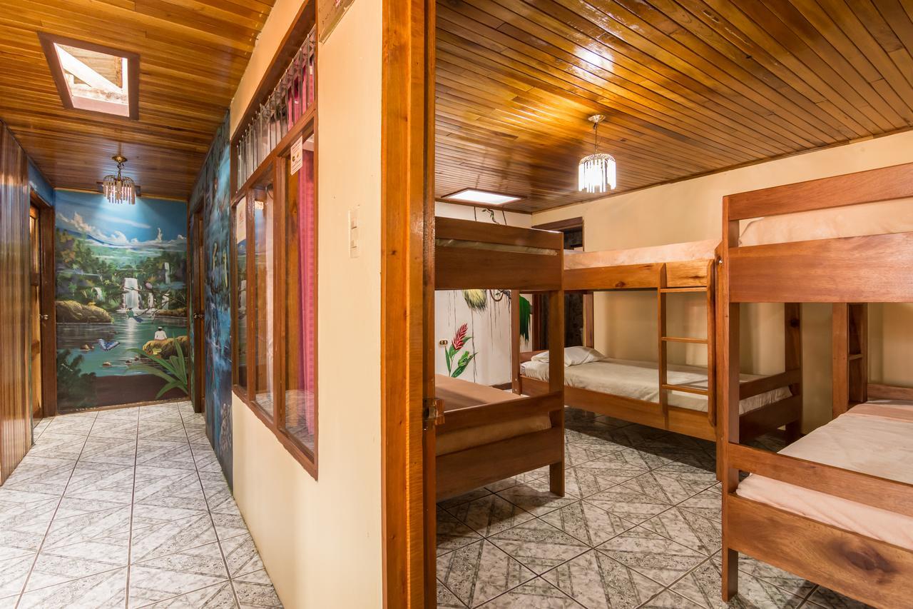 Que Tuanis Hostel モンテベルデ エクステリア 写真