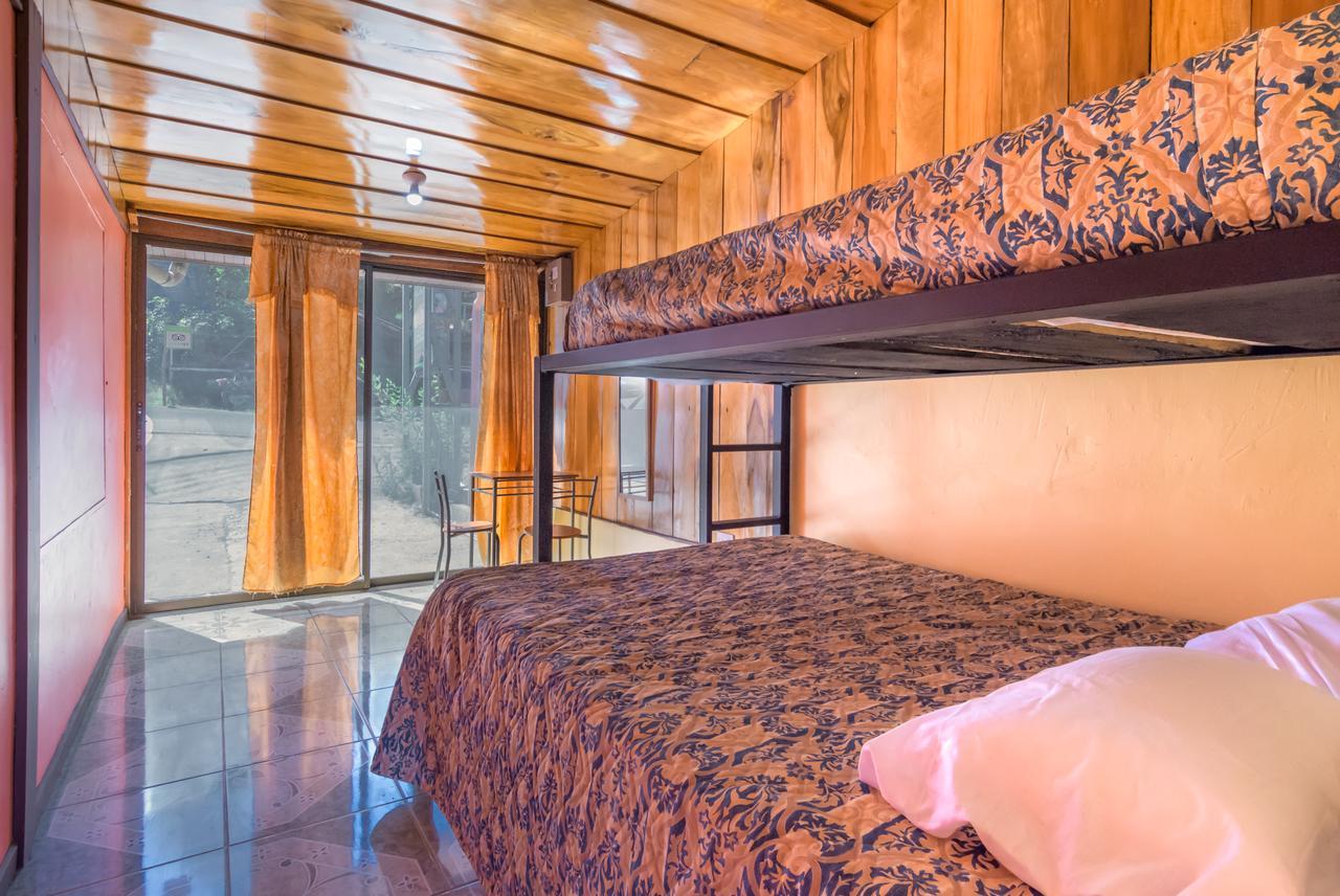 Que Tuanis Hostel モンテベルデ エクステリア 写真